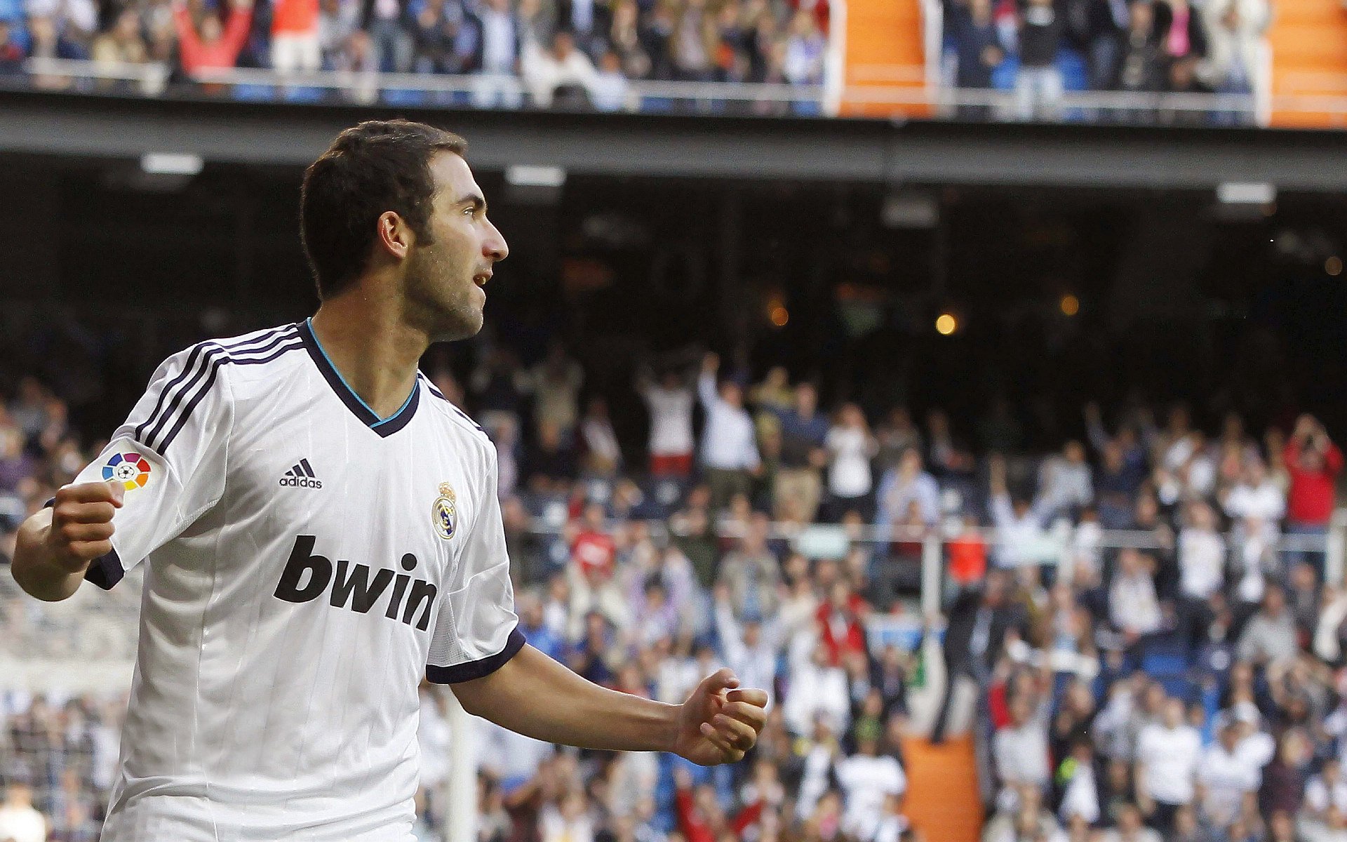 mk足球官网-勇士队志在巅峰,争取三连冠,勇士三个冠军的对手是谁