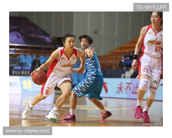 乌兰训练中多次展现强大耐力