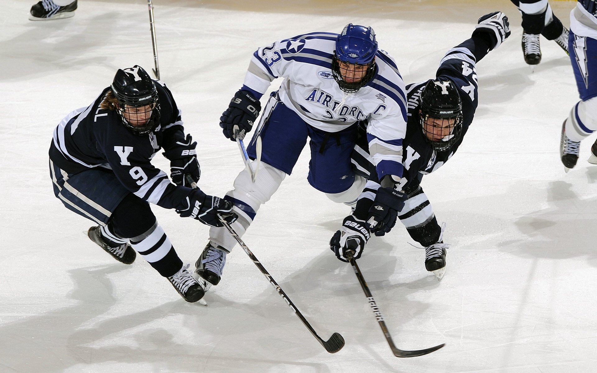 裁判判罚引热议比赛节奏显著提升，裁判的判罚